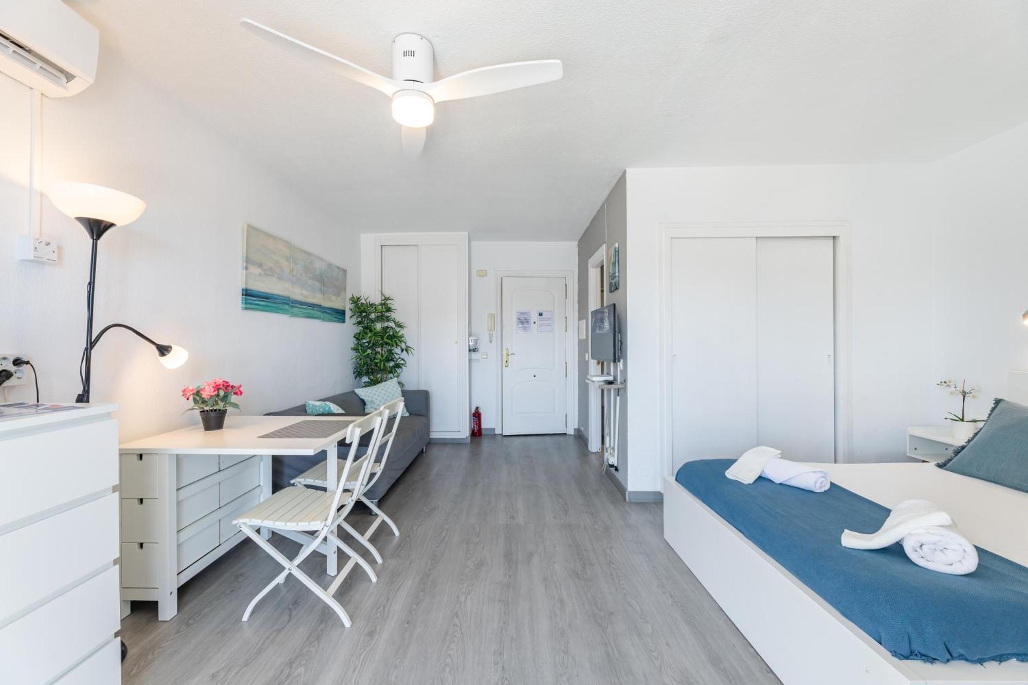 Vb Benalmadena 1 Bedroom Waterfront Apt Exterior photo